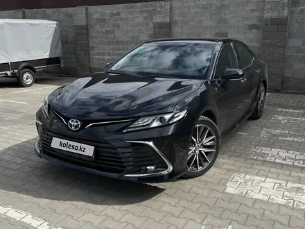 Toyota Camry 2023 годаүшін17 000 000 тг. в Актобе