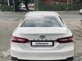 Toyota Camry 2018 года за 13 200 000 тг. в Алматы – фото 3