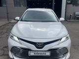 Toyota Camry 2018 года за 13 200 000 тг. в Алматы