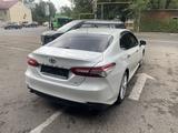 Toyota Camry 2018 года за 13 200 000 тг. в Алматы – фото 5