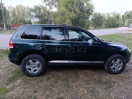 Volkswagen Touareg 2004 года за 4 500 000 тг. в Алматы – фото 13