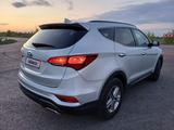 Hyundai Santa Fe 2017 года за 5 900 000 тг. в Уральск – фото 5