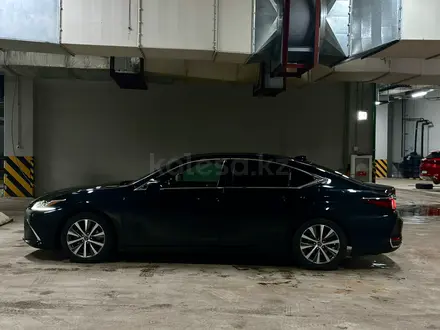 Lexus ES 250 2019 года за 20 000 000 тг. в Астана – фото 4