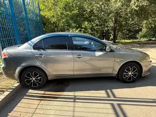 Mitsubishi Lancer