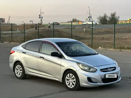 Hyundai Solaris 2012 года за 3 800 000 тг. в Уральск – фото 11