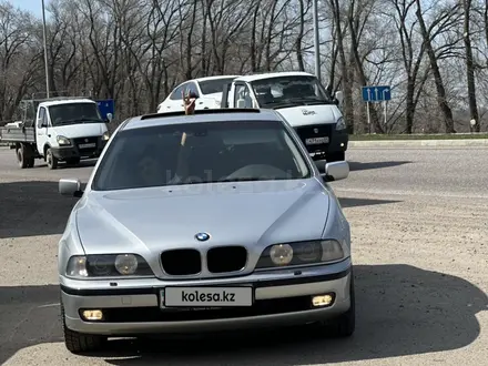 BMW 528 1997 года за 3 950 000 тг. в Алматы – фото 14