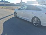 Hyundai Sonata 2017 года за 5 000 000 тг. в Атырау – фото 3