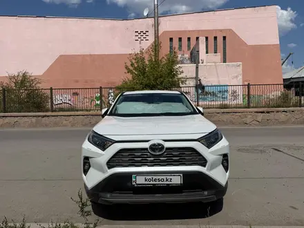 Toyota RAV4 2025 года за 18 700 000 тг. в Караганда