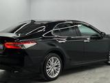 Toyota Camry 2020 года за 16 000 000 тг. в Алматы – фото 5