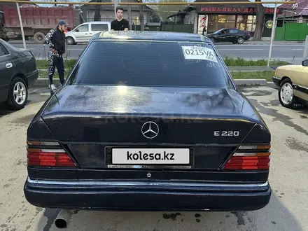Mercedes-Benz E 200 1993 года за 1 200 000 тг. в Талдыкорган – фото 2