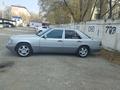 Mercedes-Benz E 220 1995 года за 3 500 000 тг. в Тараз – фото 2