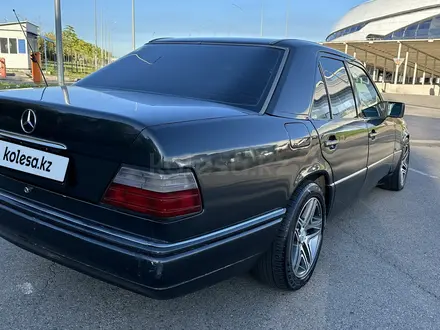 Mercedes-Benz E 280 1994 года за 2 500 000 тг. в Алматы – фото 2