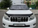 Toyota Land Cruiser Prado 2011 года за 13 200 000 тг. в Алматы – фото 2