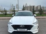 Hyundai Sonata 2022 года за 11 300 000 тг. в Астана