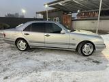 Mercedes-Benz E 280 1996 года за 3 700 000 тг. в Алматы – фото 3