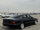 Mercedes-Benz E 320 1998 года за 2 300 000 тг. в Тараз