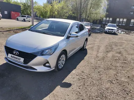 Hyundai Accent 2020 года за 5 700 000 тг. в Караганда – фото 3