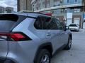 Toyota RAV4 2022 года за 15 000 000 тг. в Актау – фото 4