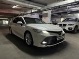 Toyota Camry 2018 года за 14 000 000 тг. в Алматы