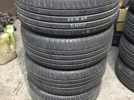 Резина летняя 215/45 r17 Pirelli, из Японии за 90 000 тг. в Алматы
