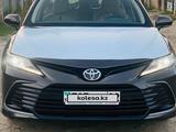 Toyota Camry 2022 года за 15 000 000 тг. в Алматы