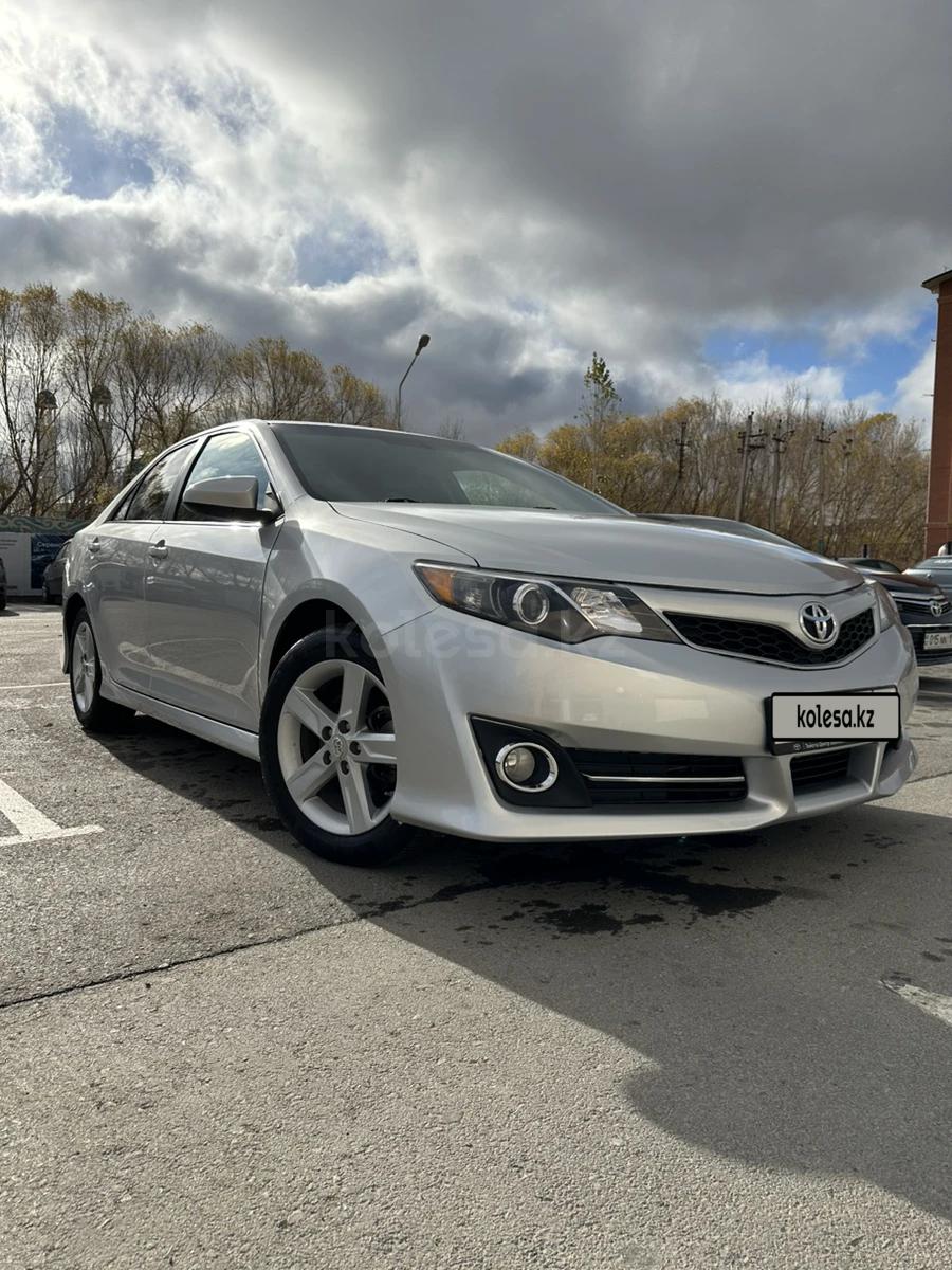 Toyota Camry 2013 г.