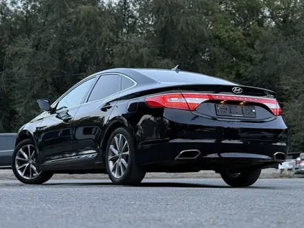 Hyundai Grandeur 2015 года за 8 600 000 тг. в Алматы – фото 14