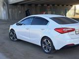 Kia Cerato 2015 года за 6 000 000 тг. в Атырау – фото 2