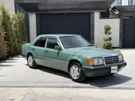 Mercedes-Benz E 200 1990 года за 1 150 000 тг. в Шымкент