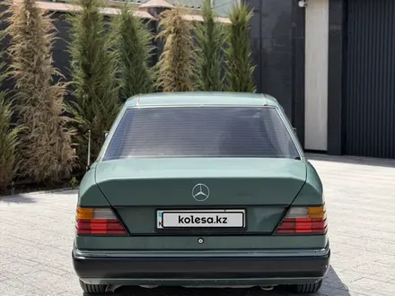 Mercedes-Benz E 200 1990 года за 1 150 000 тг. в Шымкент – фото 5