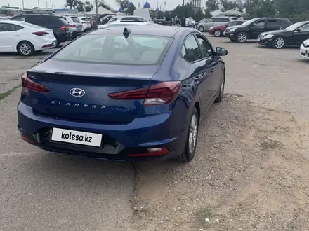 Hyundai Elantra 2019 года за 8 000 000 тг. в Алматы – фото 26