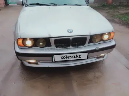 BMW 525 1992 года за 1 850 000 тг. в Алматы – фото 2