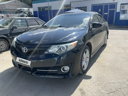 Toyota Camry 2014 года за 6 000 000 тг. в Актобе – фото 9