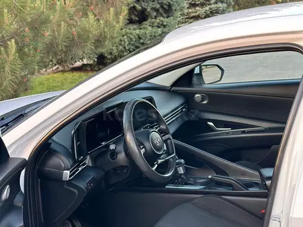 Hyundai Elantra 2022 года за 7 500 000 тг. в Алматы – фото 19