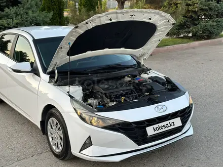 Hyundai Elantra 2022 года за 7 500 000 тг. в Алматы – фото 33