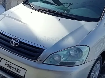 Toyota Avensis Verso 2002 года за 5 500 000 тг. в Аксай