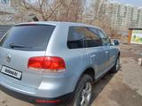 Volkswagen Touareg 2005 года за 5 200 000 тг. в Астана – фото 3