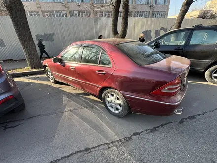 Mercedes-Benz C 200 2001 года за 3 700 000 тг. в Алматы – фото 4