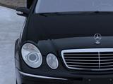 Mercedes-Benz E 500 2004 годаүшін8 300 000 тг. в Астана – фото 4