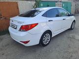 Hyundai Solaris 2015 годаfor5 800 000 тг. в Актобе – фото 4