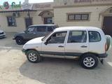 Chevrolet Niva 2004 года за 1 200 000 тг. в Атырау – фото 2