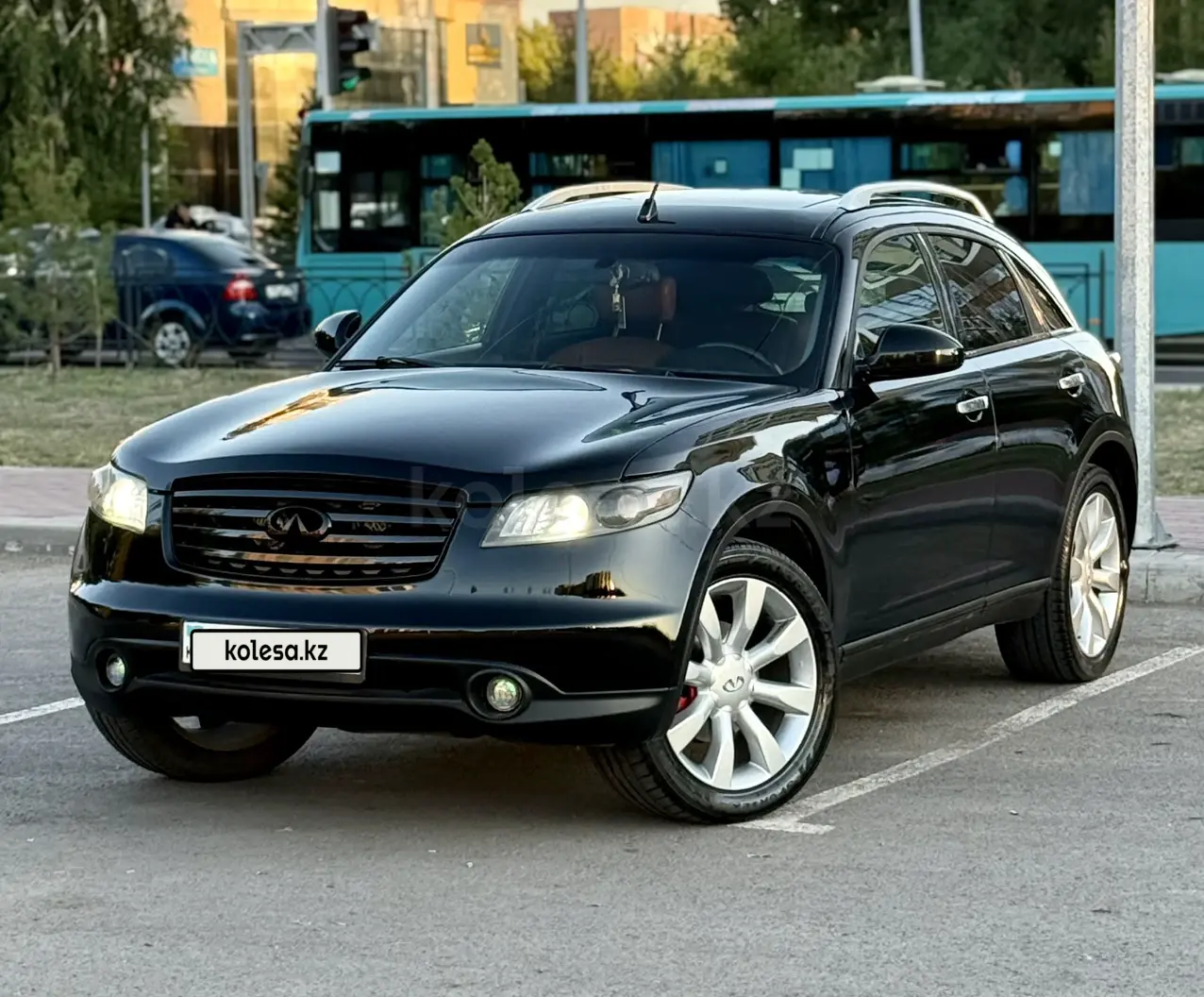 Infiniti FX35, 2005