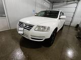 Volkswagen Touareg 2005 годаүшін4 800 000 тг. в Актобе