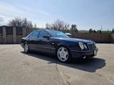 Mercedes-Benz E 240 1997 года за 2 800 000 тг. в Алматы – фото 3