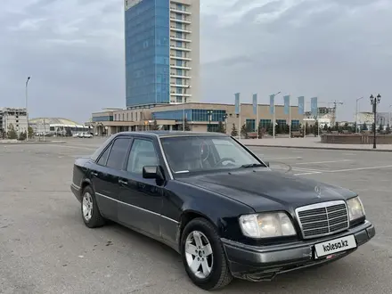 Mercedes-Benz E 220 1994 года за 1 900 000 тг. в Талдыкорган