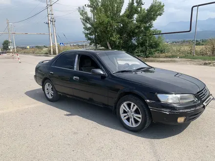 Toyota Camry 1997 года за 2 900 000 тг. в Алматы – фото 2