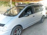 Volkswagen Sharan 1996 годаүшін1 500 000 тг. в Тараз