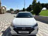 Hyundai Elantra 2019 года за 8 500 000 тг. в Шымкент – фото 2