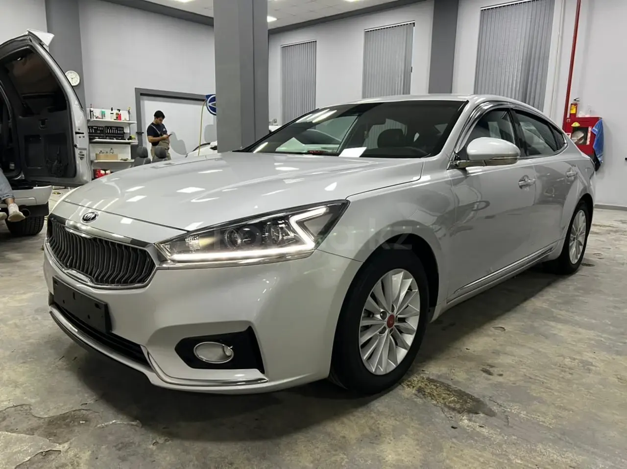 Продажа Kia K7 2017 года в Шымкенте - №164772904: цена 9800000₸. Купить ...