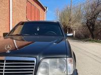 Mercedes-Benz E 200 1992 годаүшін1 700 000 тг. в Тараз